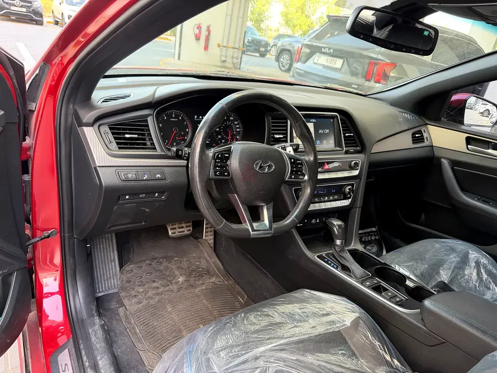 Hyundai Sonata Limited 2.0T - Image 8
