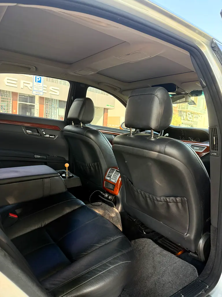 Mercedes-Benz S-Class S 500 (2006) - Korean Specs - Pristine Condition - Image 4