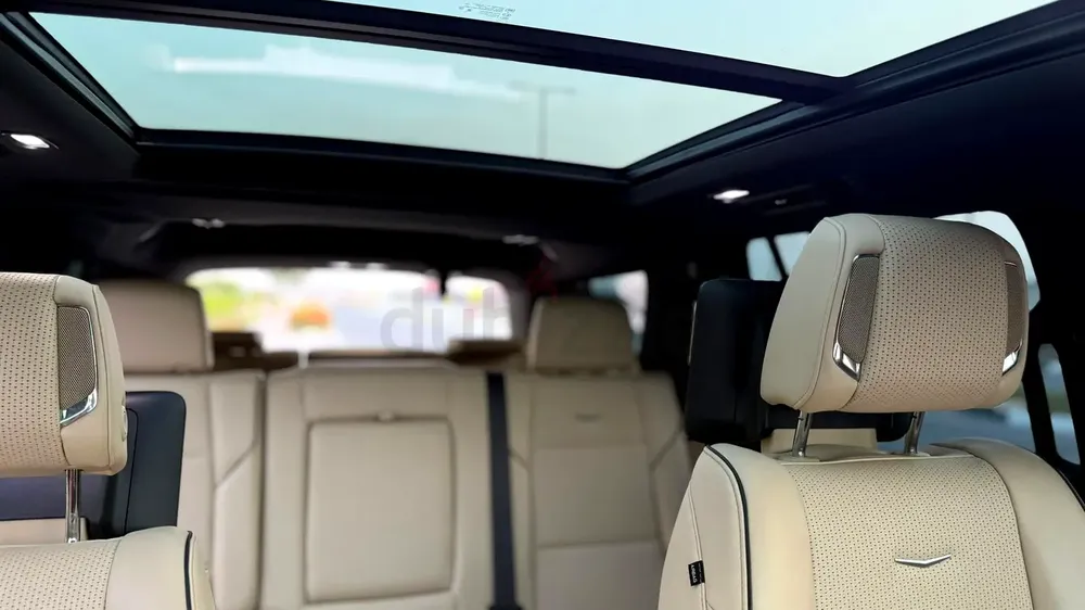 2023 Cadillac Escalade Premium Luxury | GCC | Al Ghandi Warranty | Full Agency Service - Image 8