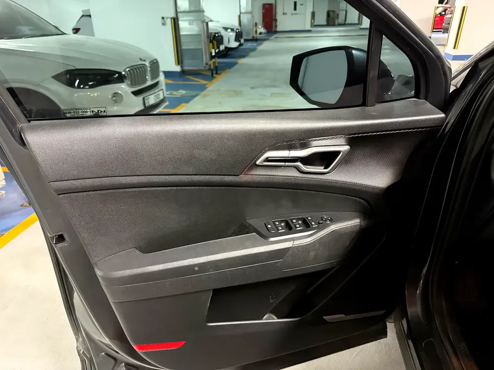 Kia Sportage 2023 - Image 8