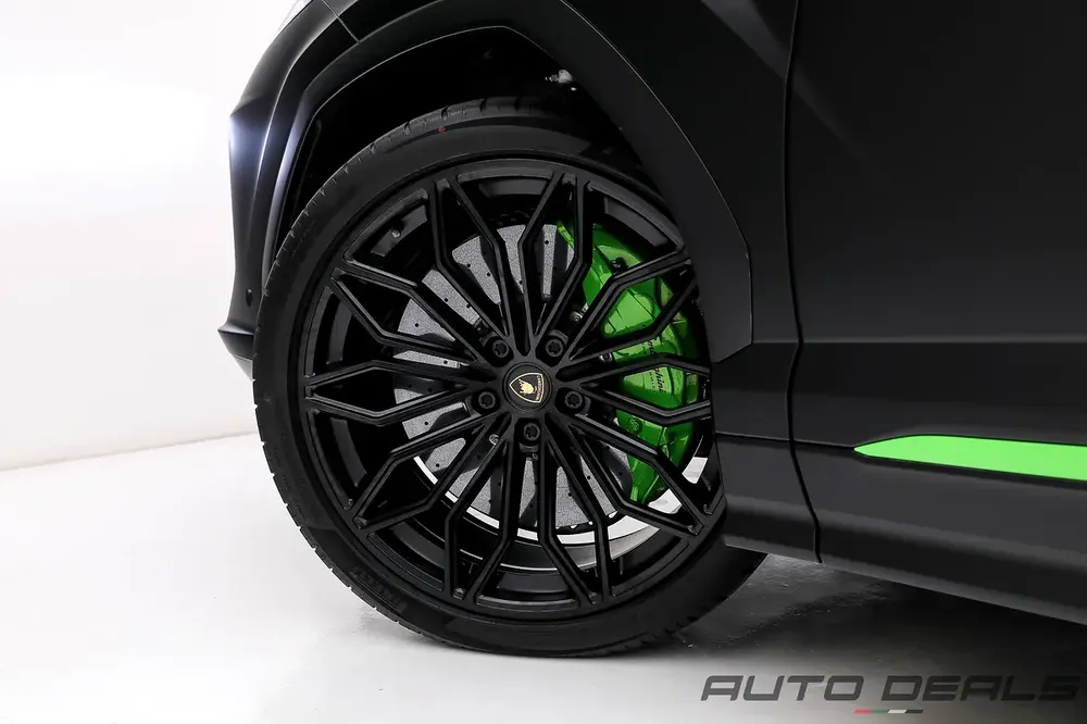 2025 Lamborghini Urus SE Capsule Hybrid | Brand New | Best in Class | Carbon Fiber Interior - Image 10