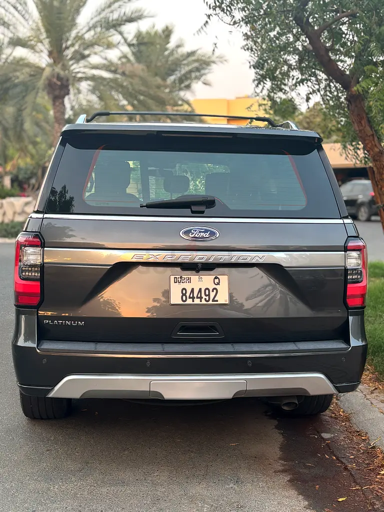Ford Expedition Platinum - UNDER WARRANTY  SERVICE - Image 5