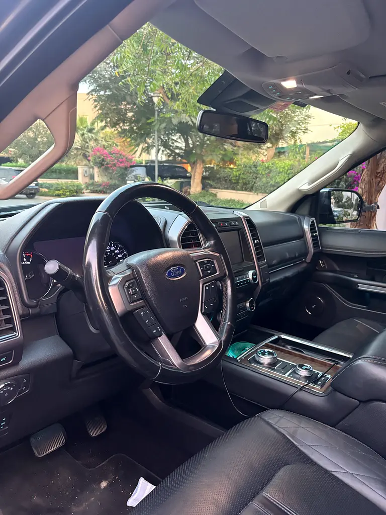 Ford Expedition Platinum - UNDER WARRANTY  SERVICE - Image 7