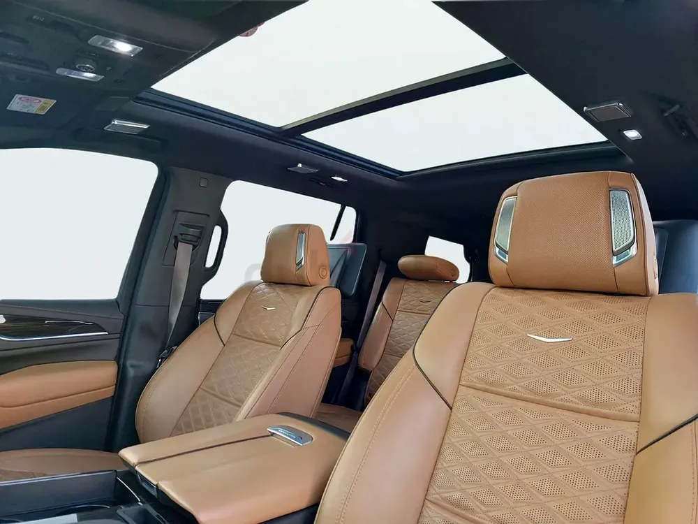 2021 Cadillac Escalade Platinum 6.2L | GCC Specifications - Image 11