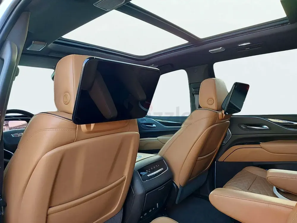 2021 Cadillac Escalade Platinum 6.2L | GCC Specifications - Image 14