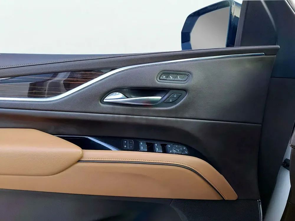 2021 Cadillac Escalade Platinum 6.2L | GCC Specifications - Image 17