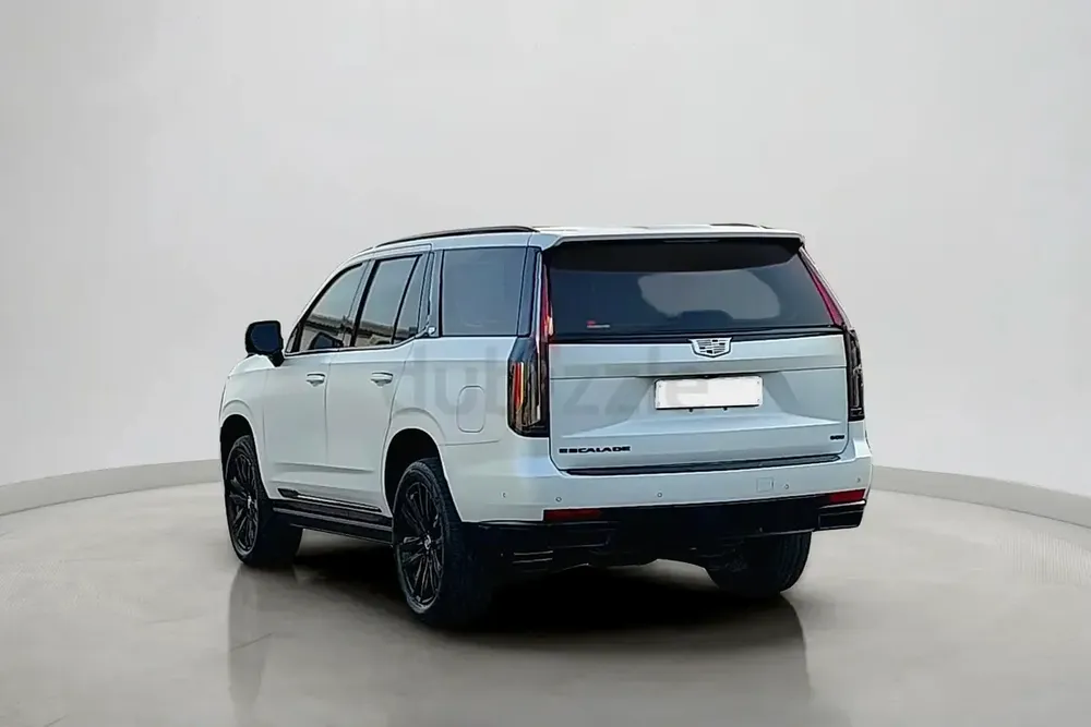 2021 Cadillac Escalade Platinum 6.2L | GCC Specifications - Image 5