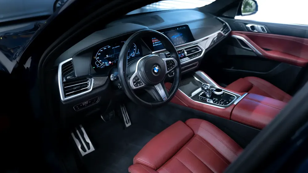 BMW X6 M50i 2022 GCC Specs - Pristine Condition! - Image 13