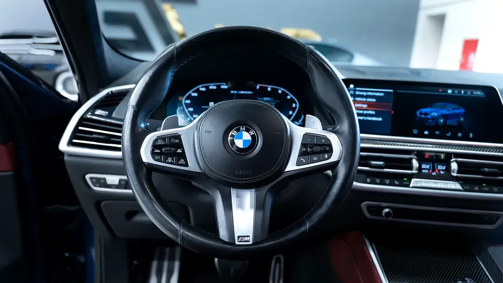 BMW X6 M50i 2022 GCC Specs - Pristine Condition! - Image 14