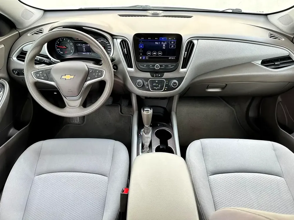 2020 Chevrolet Malibu LS - GCC Specs - Well Maintained - Image 7