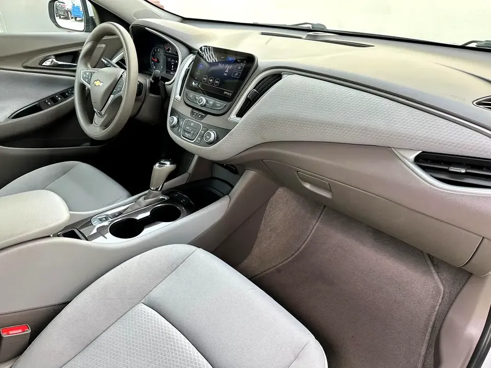 2020 Chevrolet Malibu LS - GCC Specs - Well Maintained - Image 9