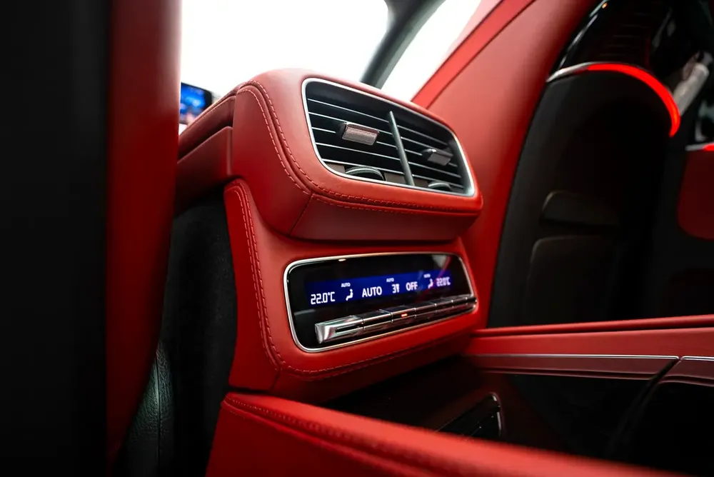 2025 MERCEDES-BENZ GLS 600 MAYBACH | FIRST CLASS PACKAGE | HIGH OPTION - Image 17