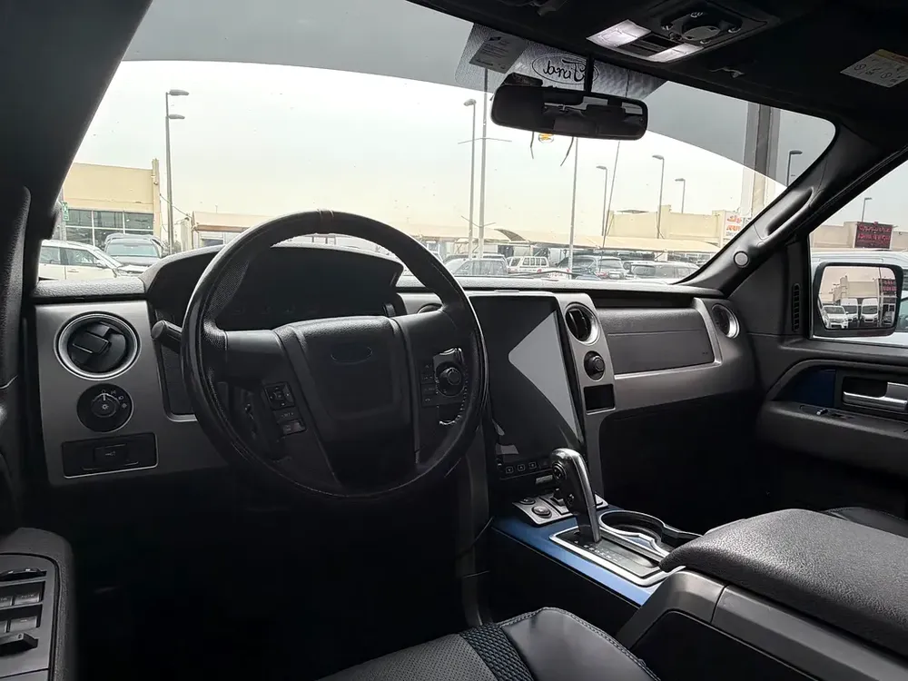 Ford Raptor, 2013 white, 4 doors - Image 16