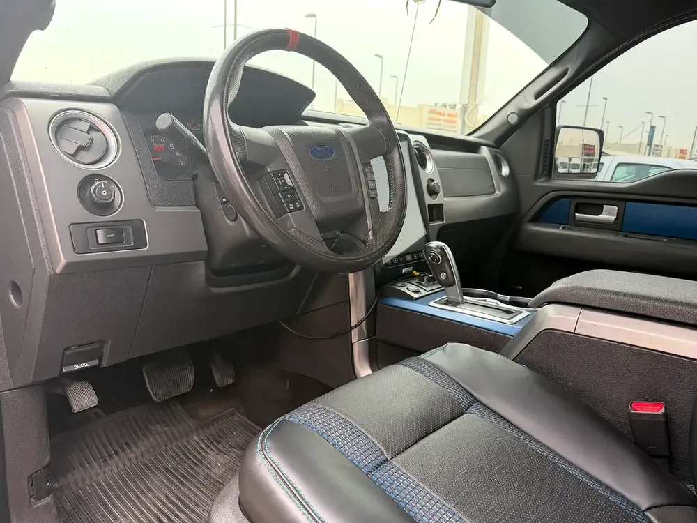 Ford Raptor, 2013 white, 4 doors - Image 20