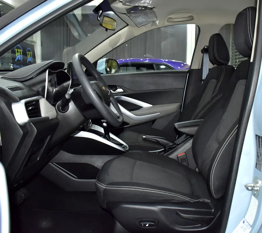AED 823 EMi at 0% DP | Chevrolet Groove LT ( 2023 Model ) in Blue Color GCC Specs - Image 10