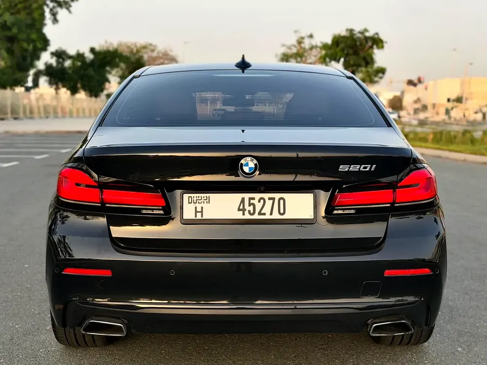 BMW 5-Series 520i 2023 GCC Specs - Pristine Condition - Image 5