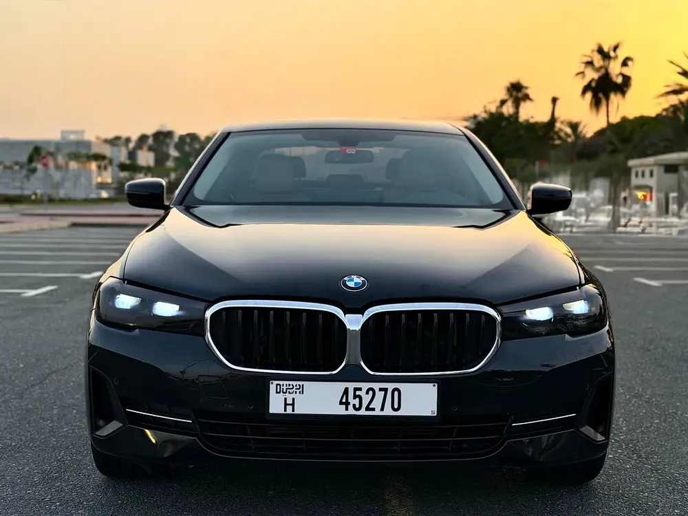 BMW 5-Series 520i 2023 GCC Specs - Pristine Condition - Image 8