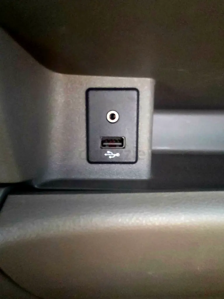 Nissan Sunny SV 2021 GCC Specs family used Vehicle in perfect condition - Image 8