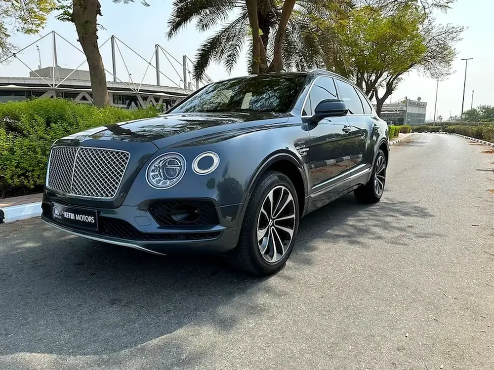 Bentley Bentayga W12 First Edition AWD 2017 GCC Specs - Image 7