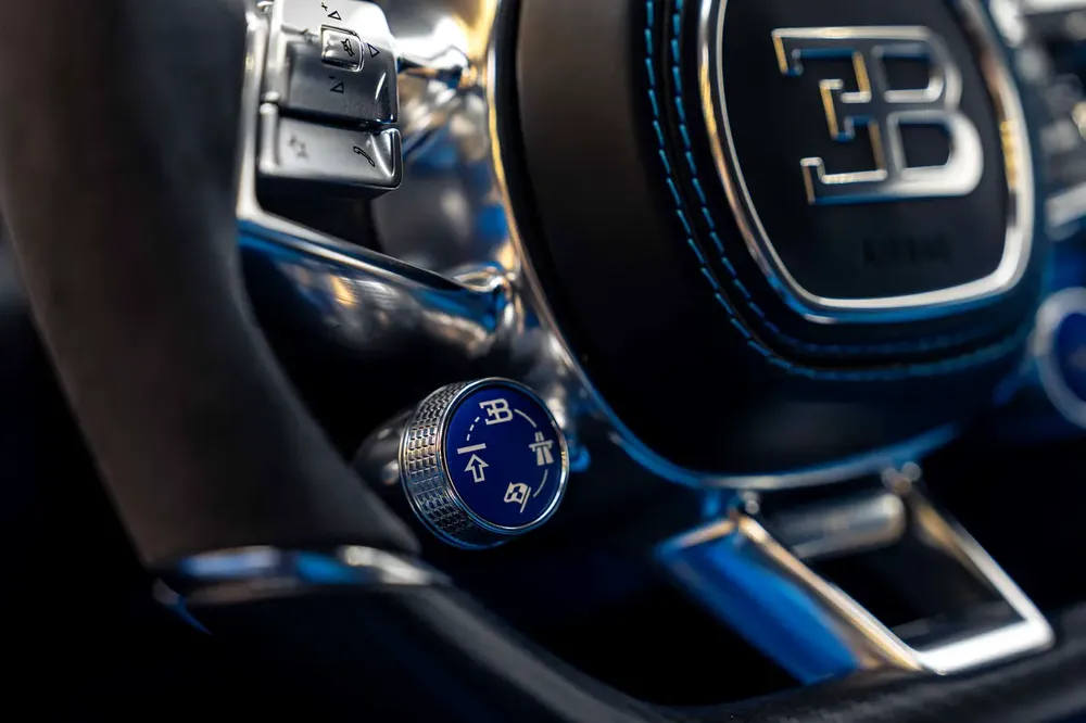 2017 Bugatti Chiron - Image 17