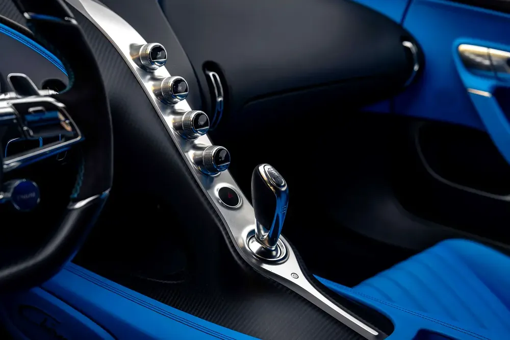 2017 Bugatti Chiron - Image 18