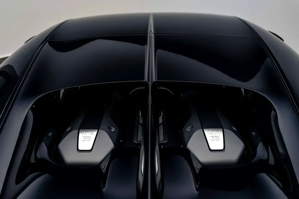 2017 Bugatti Chiron - Image 20