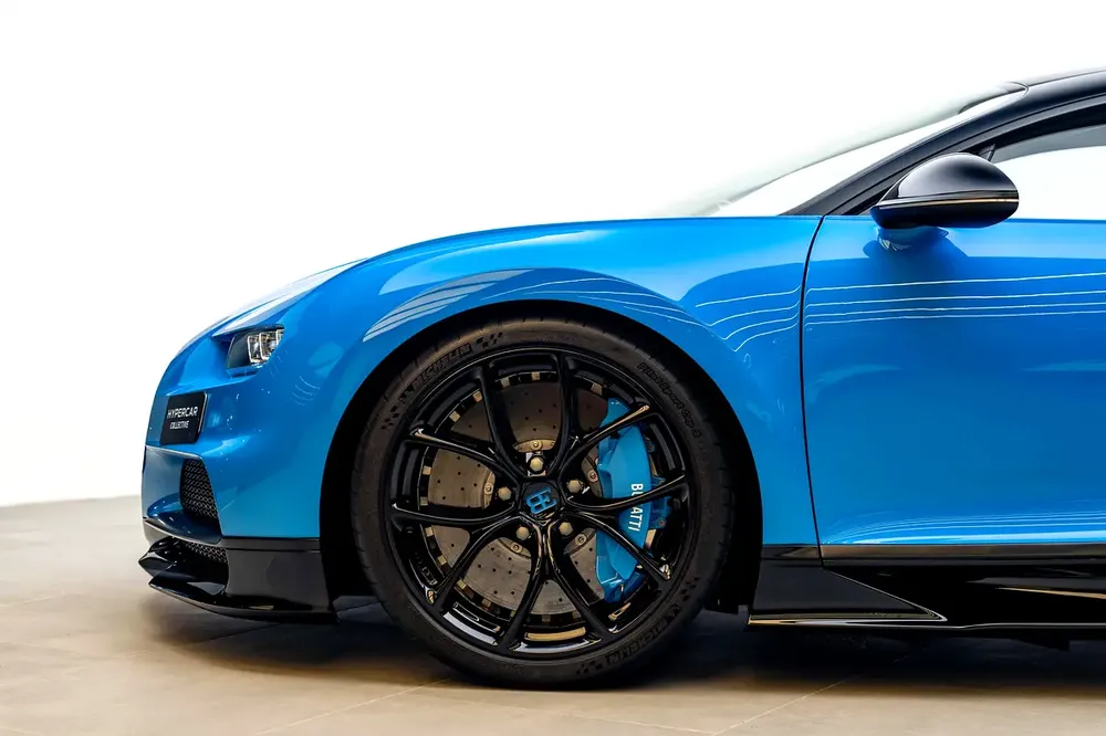 2017 Bugatti Chiron - Image 8