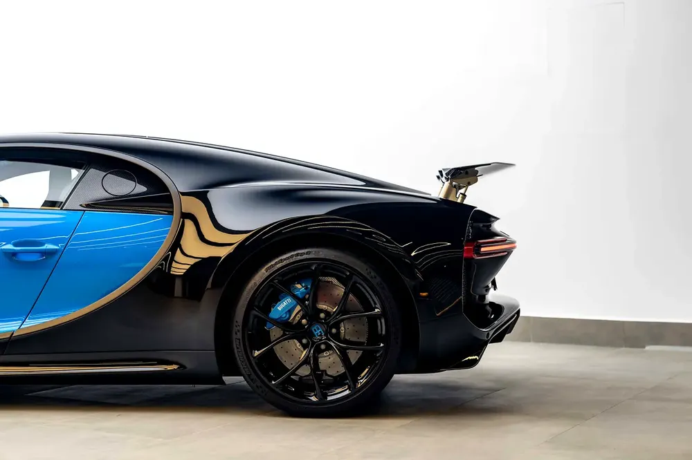 2017 Bugatti Chiron - Image 9