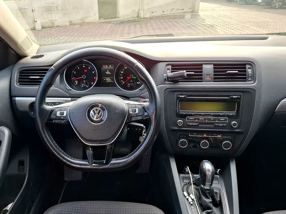 Inspected Car | 2016 Volkswagen Jetta Trendline | GCC Specs | Ref#405466 - Image 9