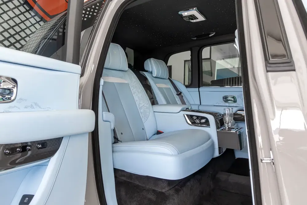 ROLLS-ROYCE CULLINAN | BLACK BADGE | EUROPEAN SPECS | FULL OPTION | BESPOKE SOUND SYSTEM | 2025 - Image 12