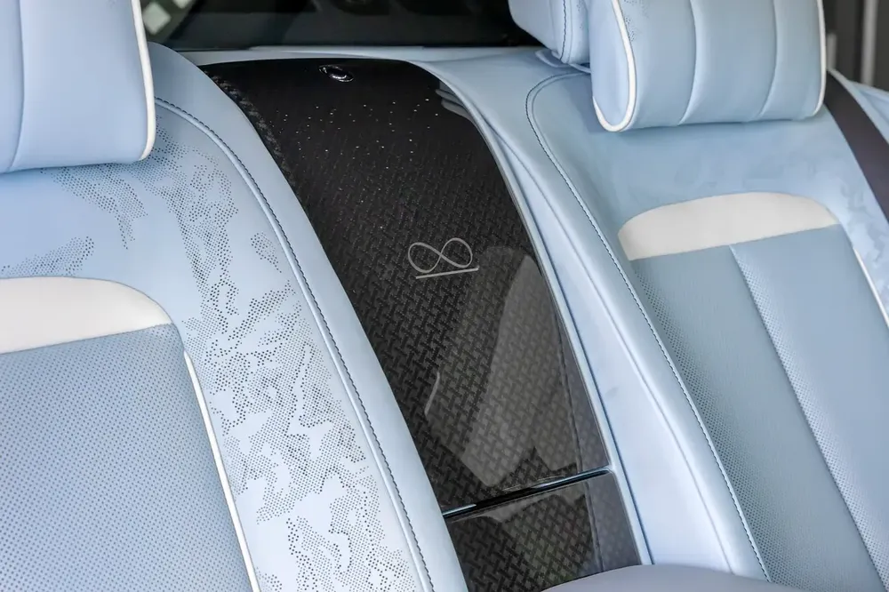 ROLLS-ROYCE CULLINAN | BLACK BADGE | EUROPEAN SPECS | FULL OPTION | BESPOKE SOUND SYSTEM | 2025 - Image 15