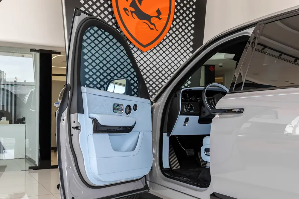 ROLLS-ROYCE CULLINAN | BLACK BADGE | EUROPEAN SPECS | FULL OPTION | BESPOKE SOUND SYSTEM | 2025 - Image 19