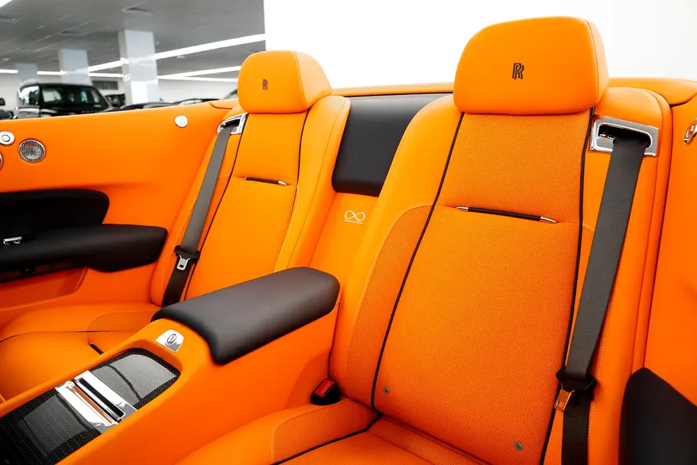 2022 ROLLS ROYCE DAWN BLACK BADGE 4 BUTTON / CONVERTIBLE - Image 14