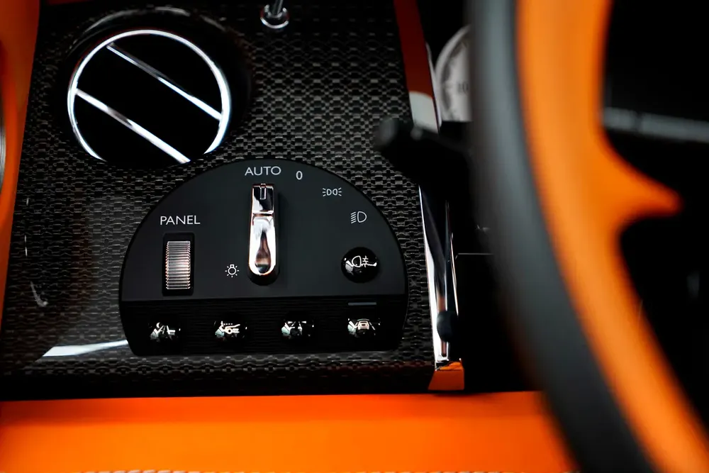 2022 ROLLS ROYCE DAWN BLACK BADGE 4 BUTTON / CONVERTIBLE - Image 15