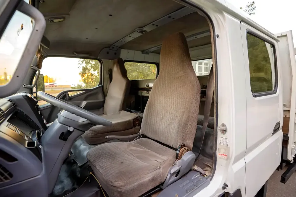 Mitsubishi Canter Double Cabin | Diesel | GCC Specs | Ref#M16419 - Image 10