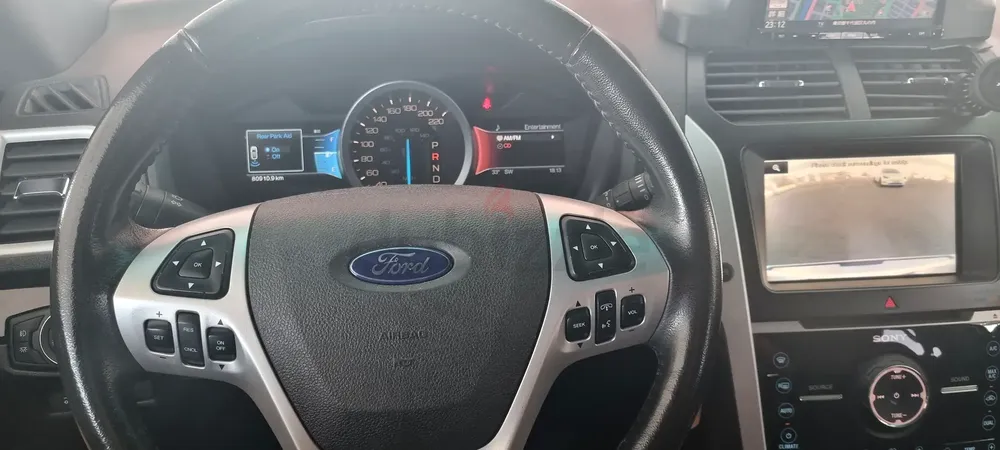 Ford Explorer Limited 2011 Japanese Specs - Pristine Condition - Image 10
