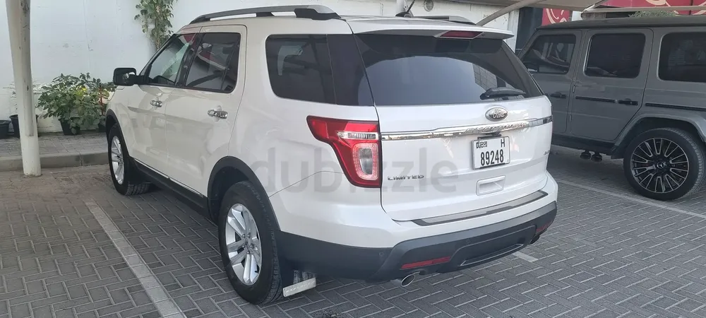 Ford Explorer Limited 2011 Japanese Specs - Pristine Condition - Image 6