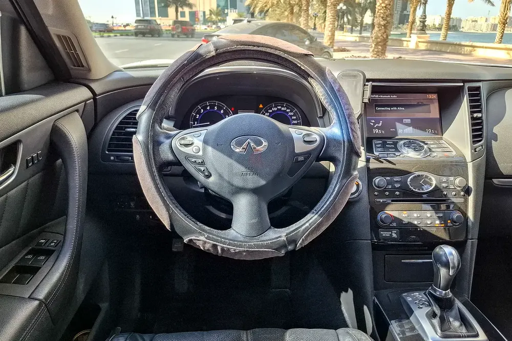 AED 699/month | 2018 Infiniti QX70 Excellence | GCC Specs | Ref#393550 - Image 10