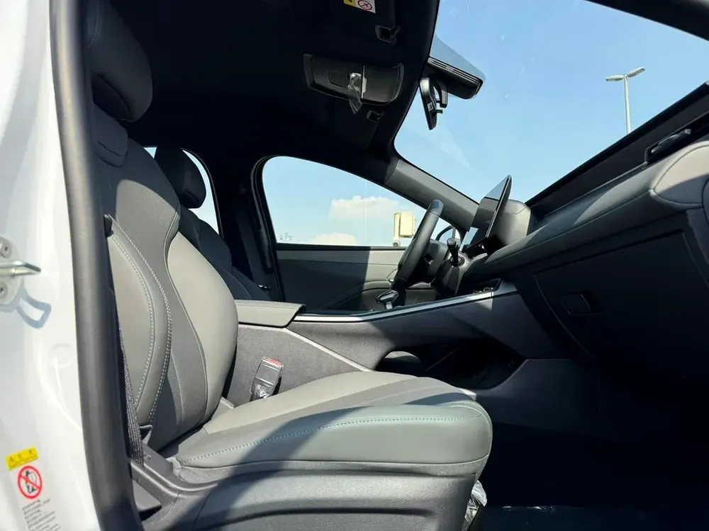 1.5L PHEV 2025 MODEL Export price @ 41,000 AED - Image 12