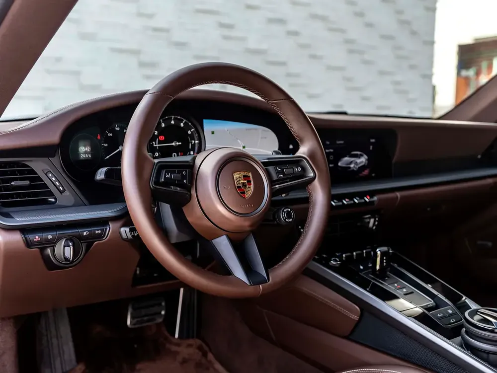 0% DOWN | WARRANTY - SERVICE HISTORY | RAMADAN ALL-INCLUSIVE | 911 CARRERA COUPE (992.2) - Image 10