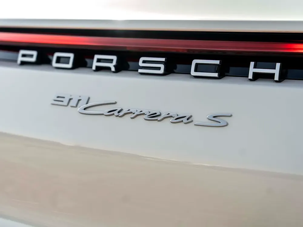 0% DOWN | WARRANTY - SERVICE HISTORY | RAMADAN ALL-INCLUSIVE | 911 CARRERA COUPE (992.2) - Image 9