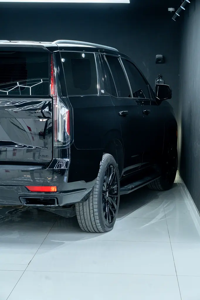 2021 Cadillac Escalade 600 Black Edition | GCC Specs | Pristine Condition - Image 11