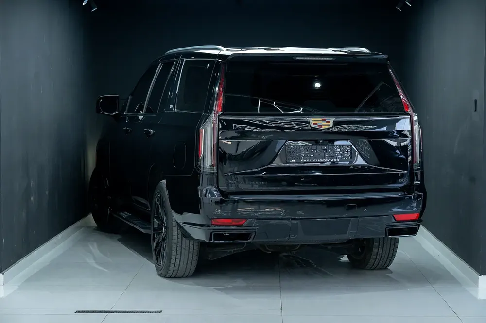 2021 Cadillac Escalade 600 Black Edition | GCC Specs | Pristine Condition - Image 12