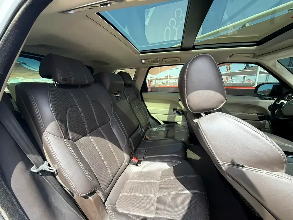 Land Rover Range Rover Sport V8 Supercharged 2014 - GCC Specs - Mint condition - Super clean - Image 10