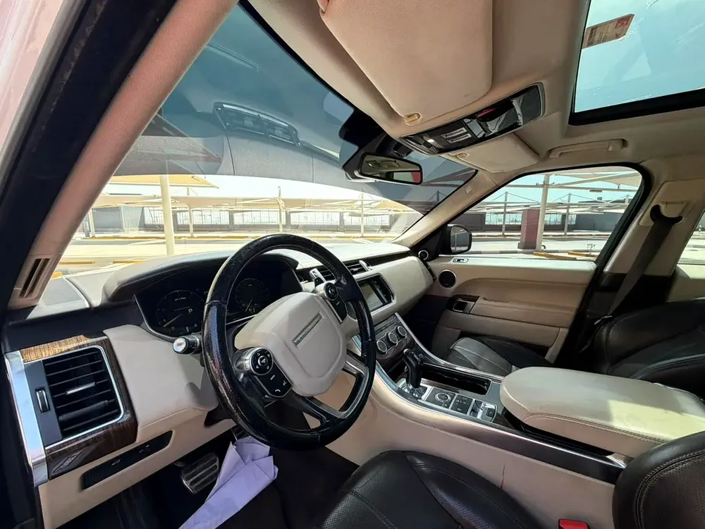 Land Rover Range Rover Sport V8 Supercharged 2014 - GCC Specs - Mint condition - Super clean - Image 12