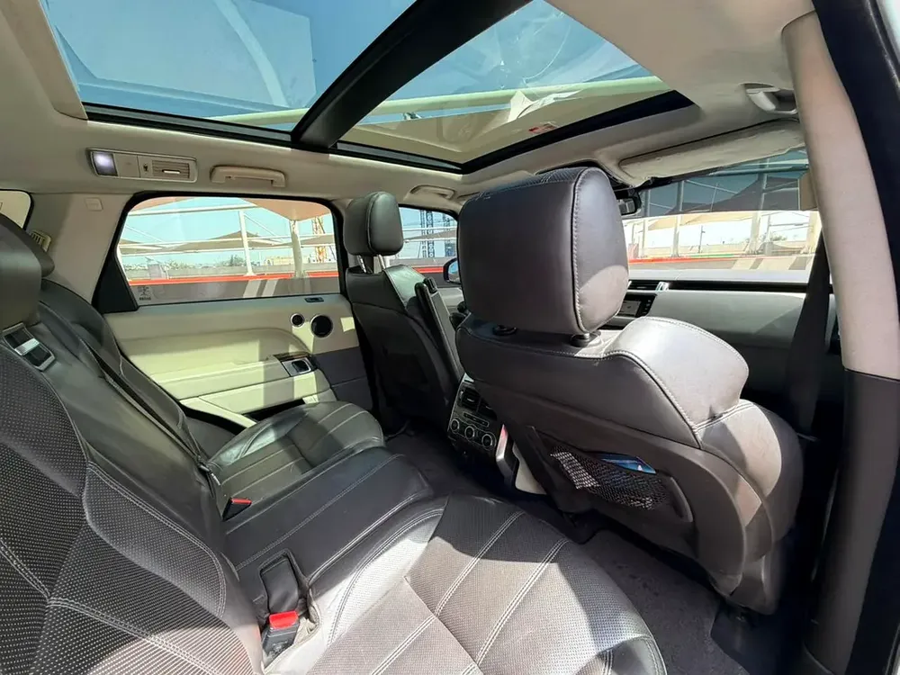 Land Rover Range Rover Sport V8 Supercharged 2014 - GCC Specs - Mint condition - Super clean - Image 9