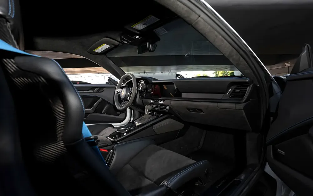 New condition and lowest in market 911 GT3 - Image 11
