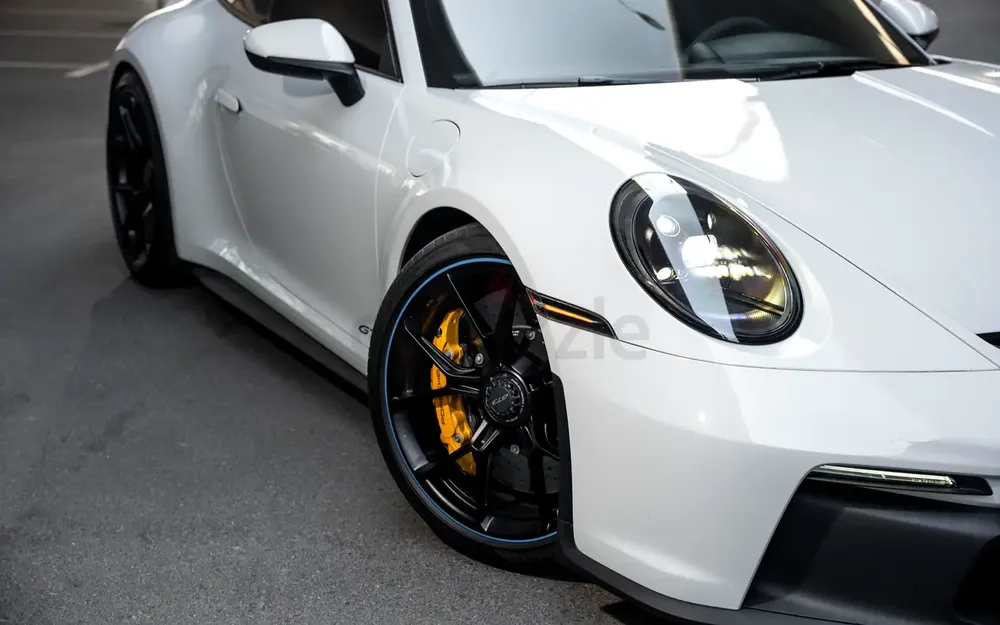 New condition and lowest in market 911 GT3 - Image 4