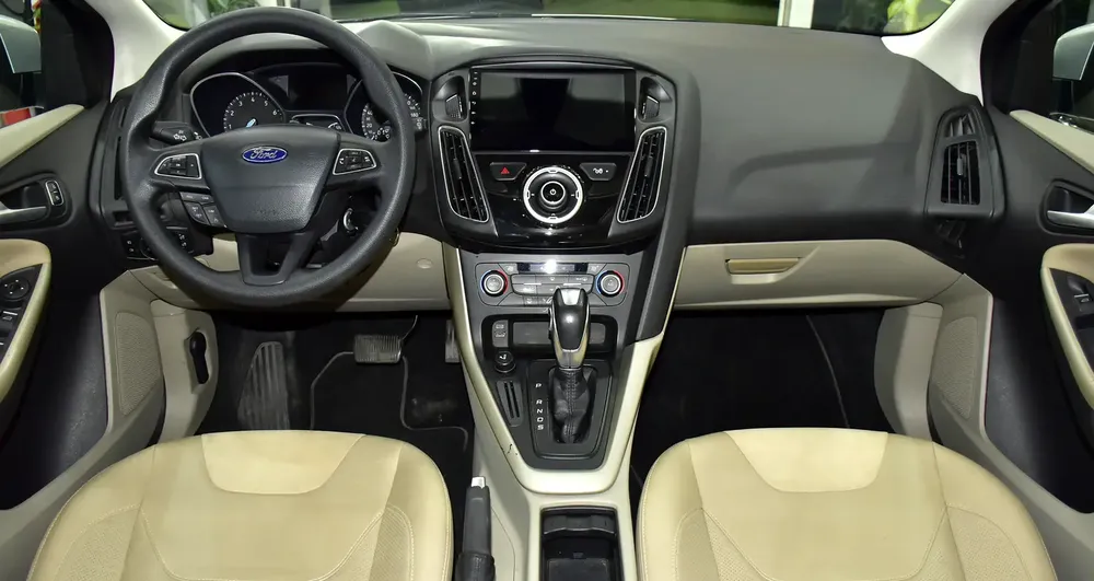 EXCELLENT DEAL for our Ford Focus ( 2018 Model ) in Silver Color GCC Specs - Image 11