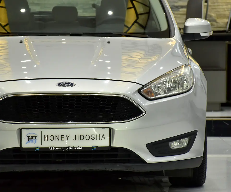 EXCELLENT DEAL for our Ford Focus ( 2018 Model ) in Silver Color GCC Specs - Image 4